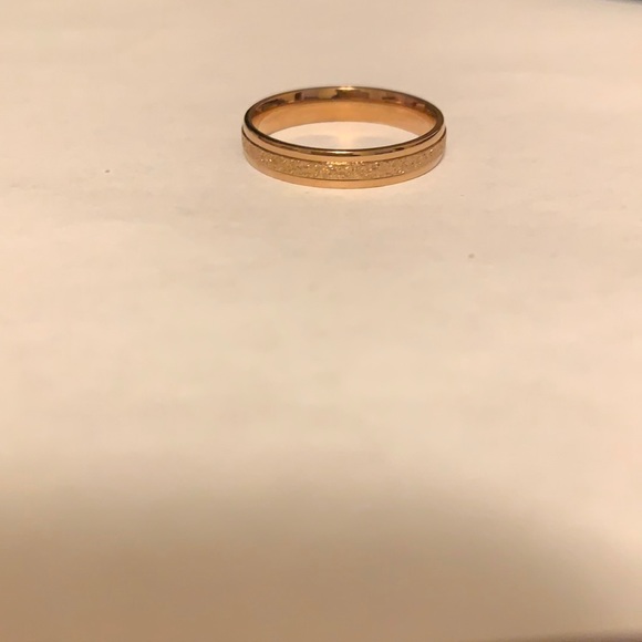 Ring - Picture 3 of 3